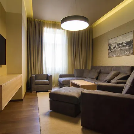 Luxury Centre Of דירה אופטיה
