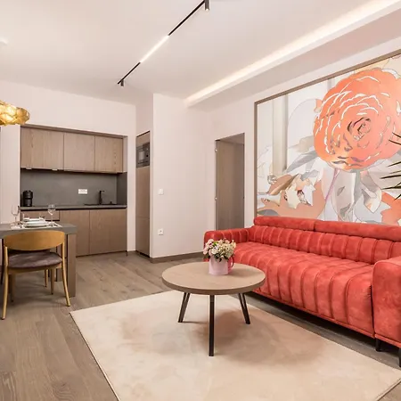 Luxury Centre Of דירה
