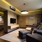 아파트 Luxury Centre Of *